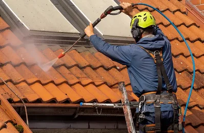 Démoussage et hydrofuge de toiture à Cambron